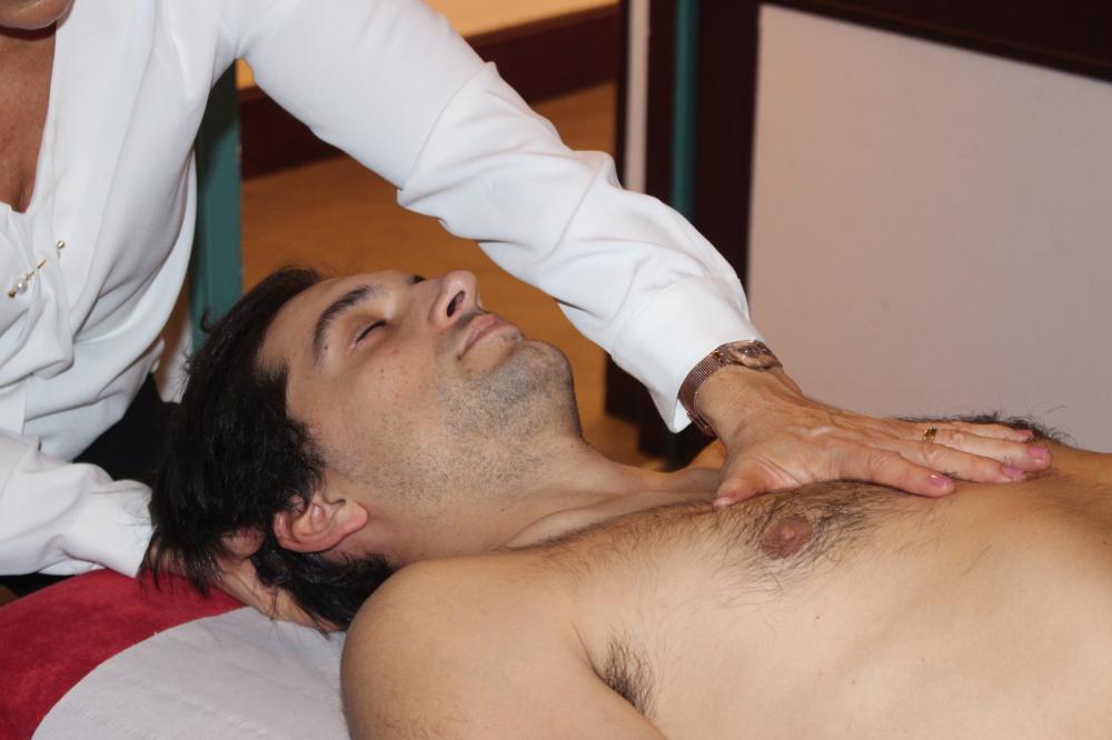 TECHNIQUE FASCIALE OCCIPUT STERNUM-min